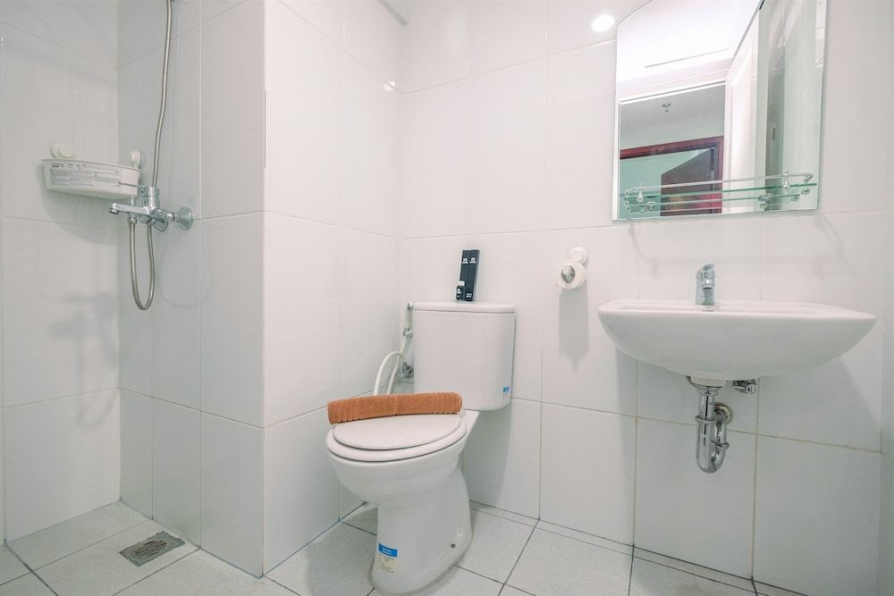 Cozy Stay 2BR Tamansari Mahogany Apartment Room 10