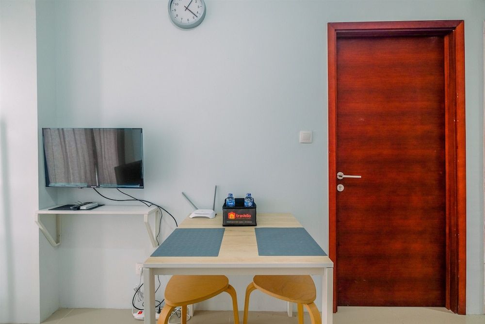 Cozy Stay 2BR Tamansari Mahogany Apartment Room 15