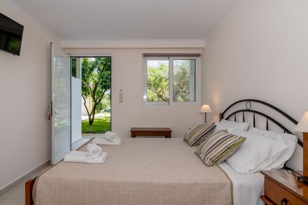 Double or Twin Room, Garden View, Ground Floor
