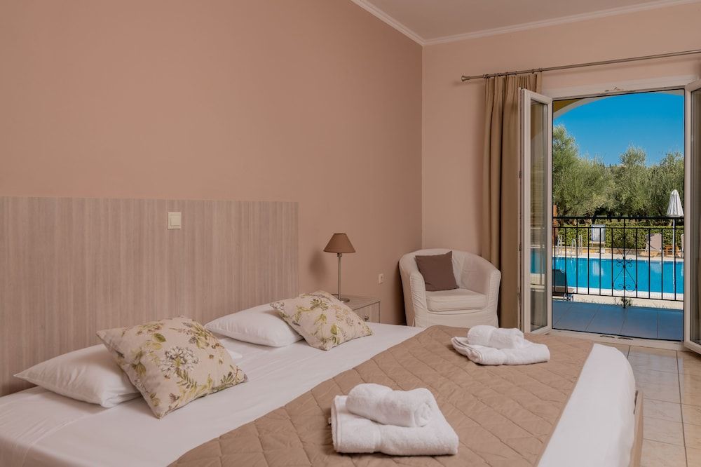 Double or Twin Room, Pool View