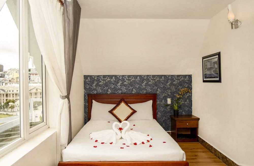 undefined HD Group Hotel 2 5