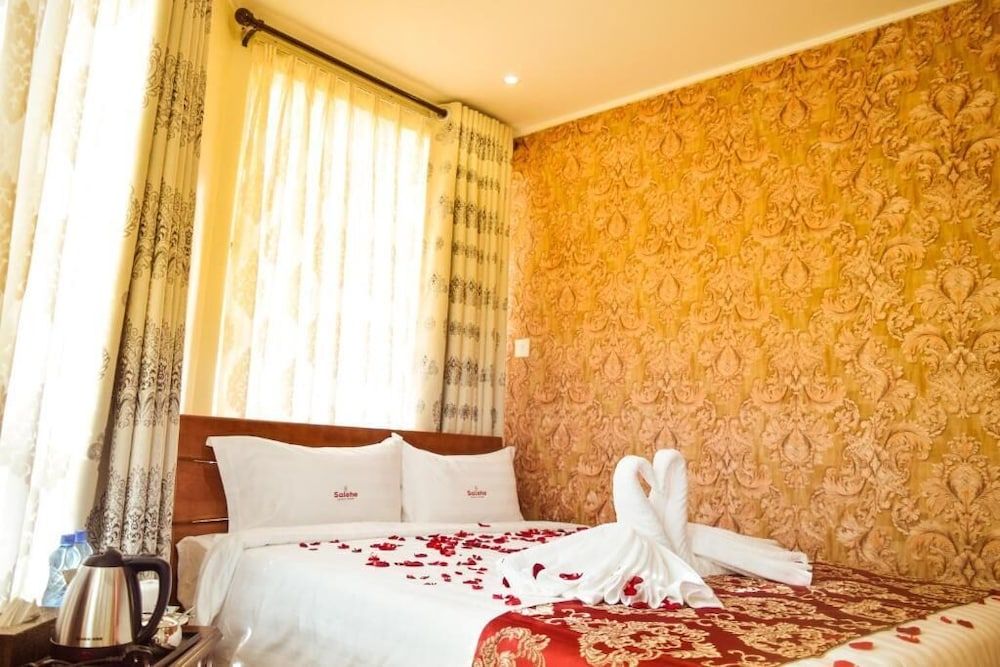 undefined Salehe Safaris Hotel 8