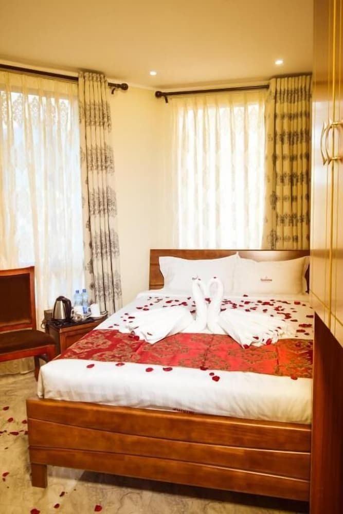 Salehe Safaris Hotel Standard Double Room 10