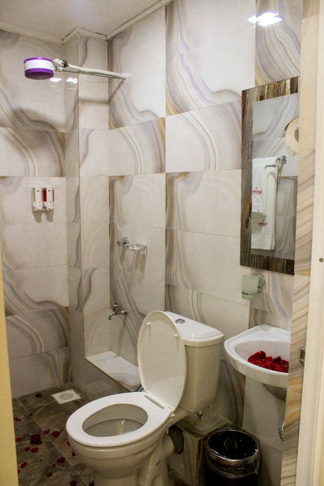 Salehe Safaris Hotel Standard Single Room 21