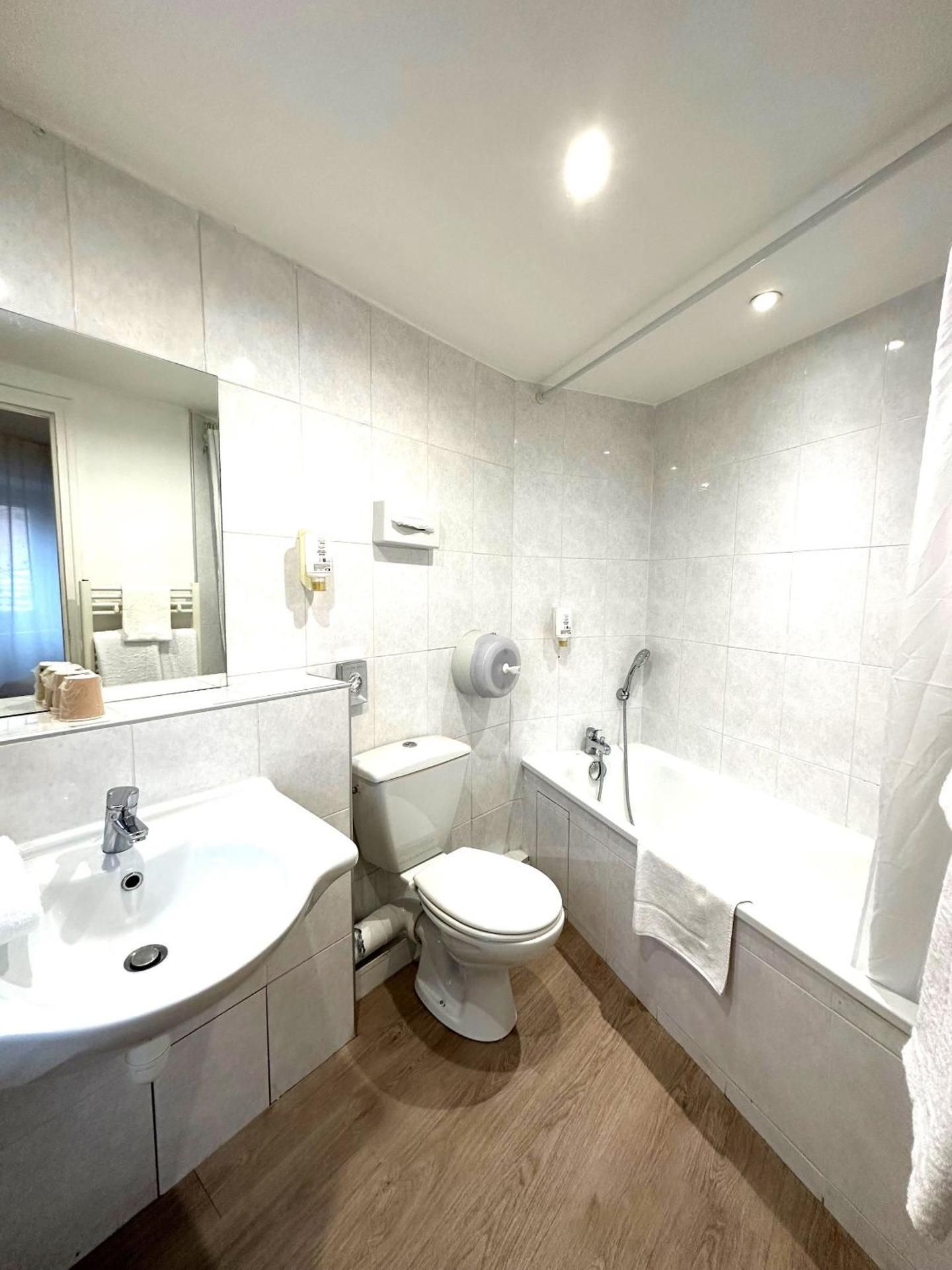 Hôtel Le Cousture Twin Room 5