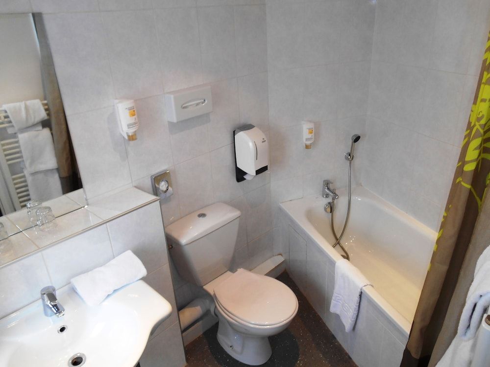 Hôtel Le Cousture Twin Room 4