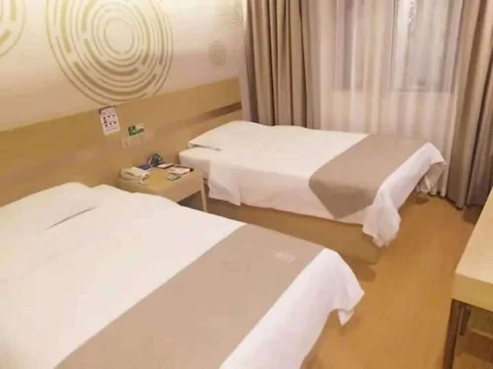 GreenTree Inn Shanghai Minxing Beiqiao Station Express Hotel Twin Room 2