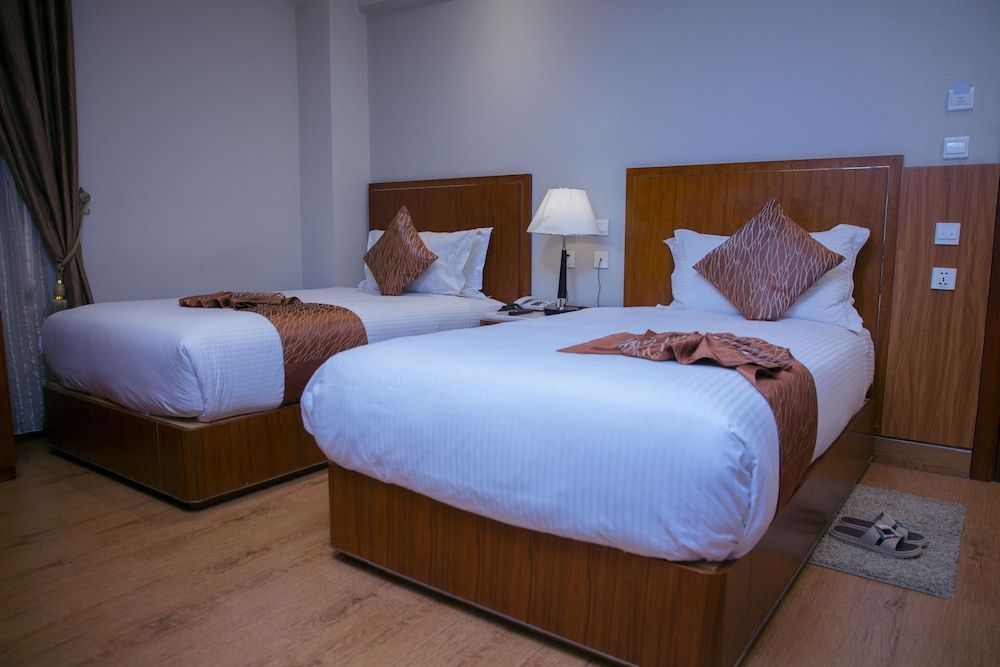 undefined Mosy Hotel 7