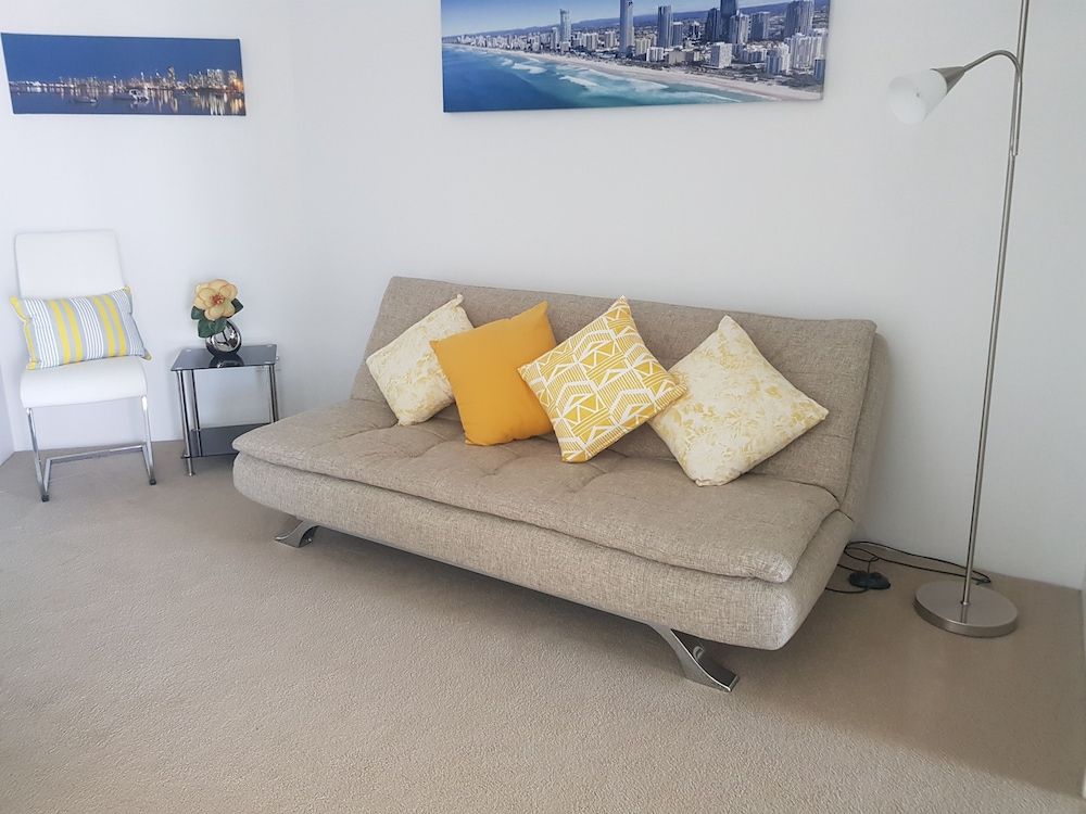 Deluxe Two Bedroom Apartment With Two Bathrooms