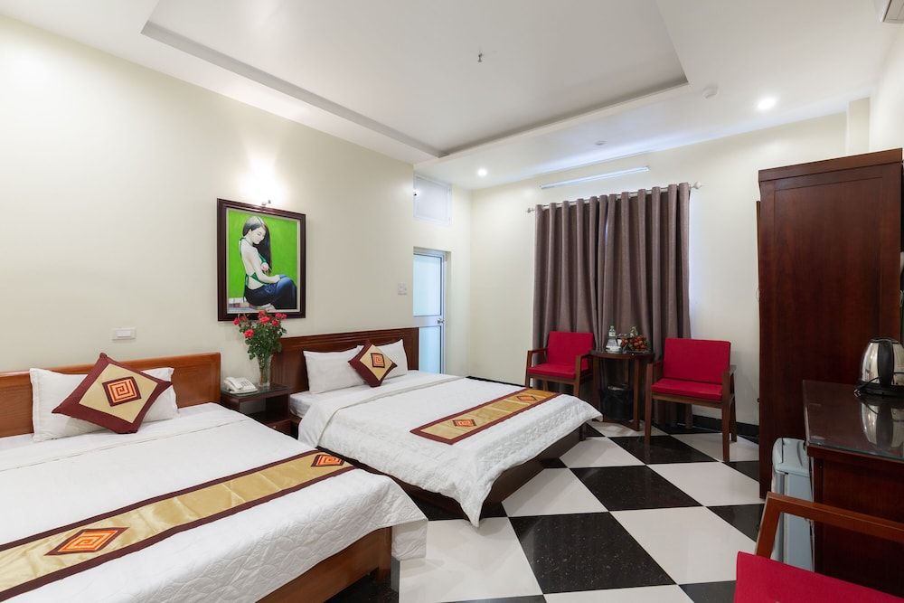 undefined Titanic 2 Hotel 4