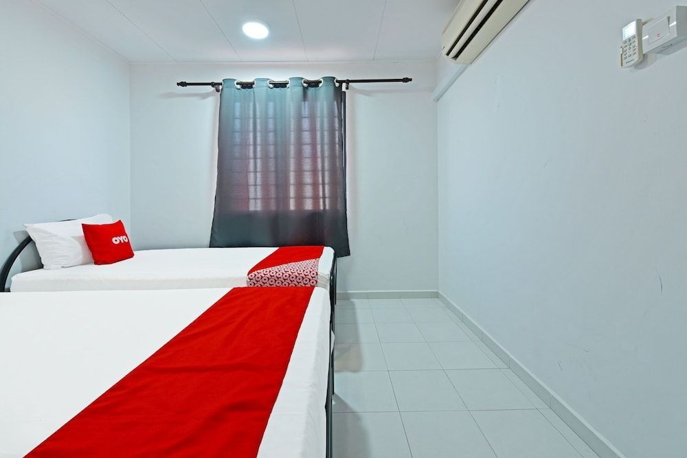 Room, 3 Bedrooms