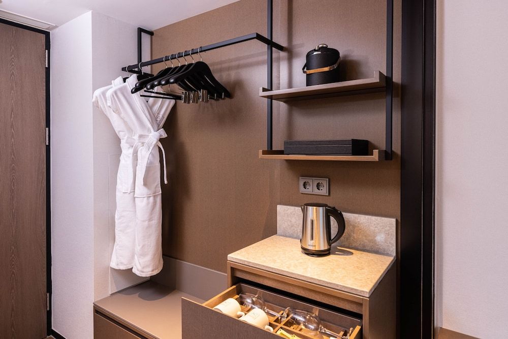 AC Hotel by Marriott Seoul Gangnam Superior Room, 1 Queen Bed 7