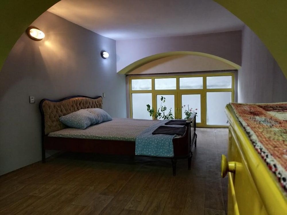 undefined Flora Hostel 9