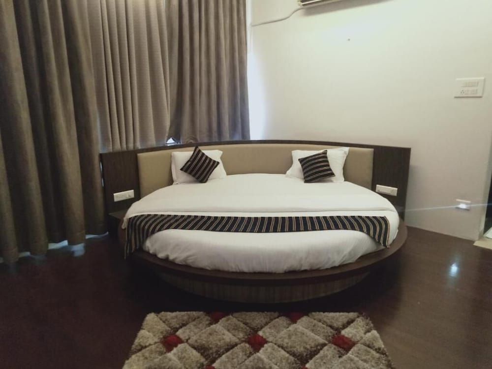 undefined Hotel Udayanraje Palace 6