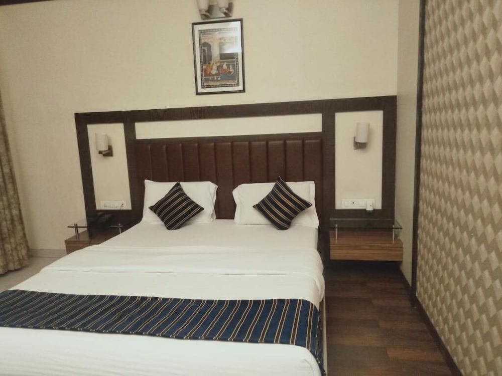 undefined Hotel Udayanraje Palace 10