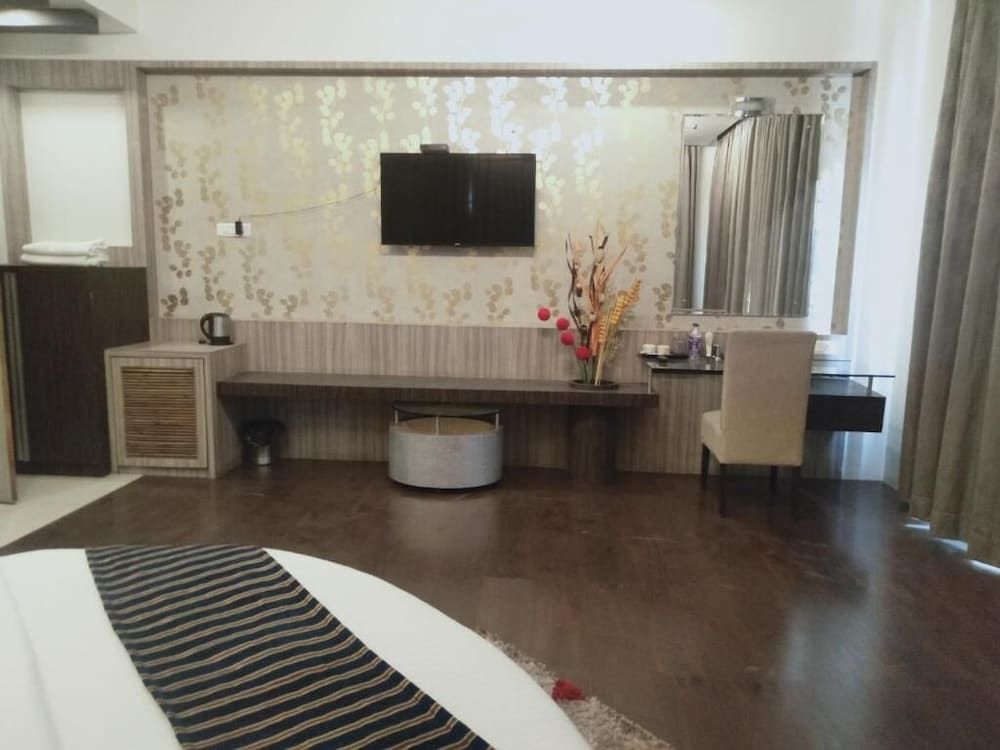 undefined Hotel Udayanraje Palace 7