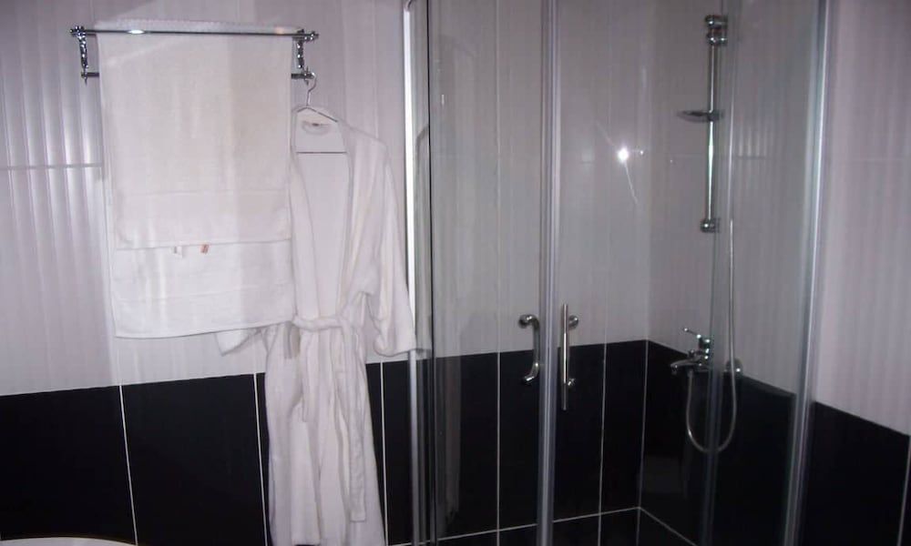 Kish Adasi - Kish Island Family Cottage, 1 Bedroom 6