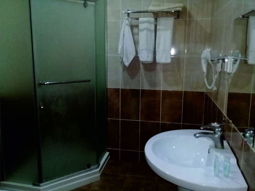 Kish Adasi - Kish Island Family Cottage, 1 Bedroom 5