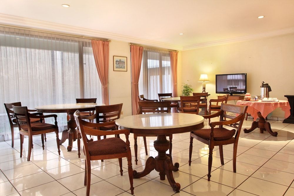 undefined Super OYO 123 Puri Lotus 7