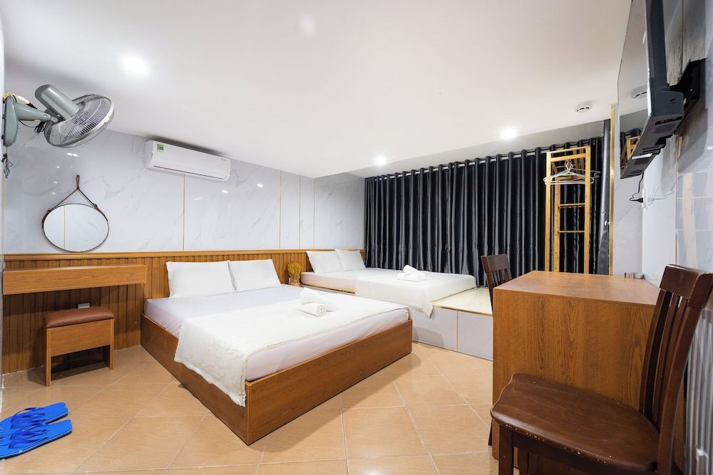 undefined OYO 261 Binh Dung Hotel