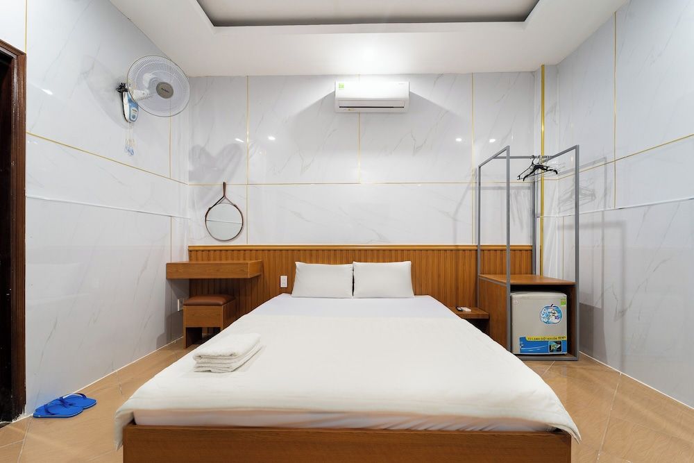 undefined OYO 261 Binh Dung Hotel 9