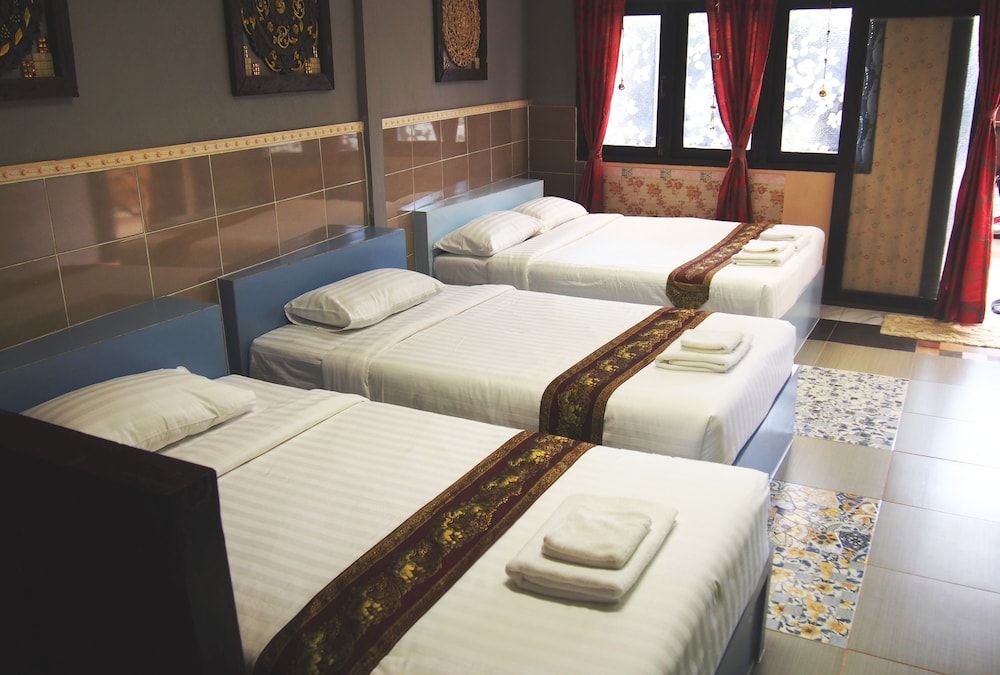 undefined Wiang Kum Kam Resort