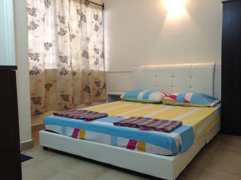 A&F Damansara Homestay Double room (attached sharing bathoom)