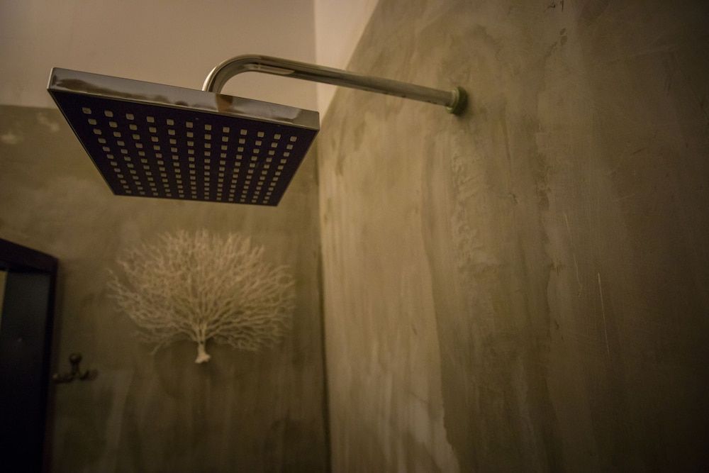 The Wood Family Retreat Family Twin Room, Pool View 7