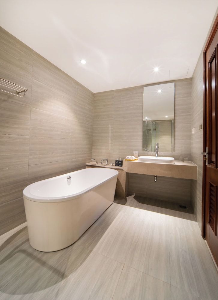 Senior Studio Suite, City View