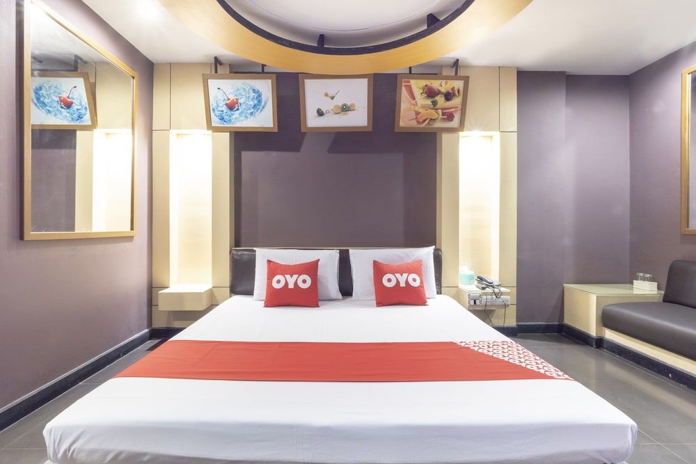 OYO 75382 Chonburi Hotel Deluxe Double Room 3