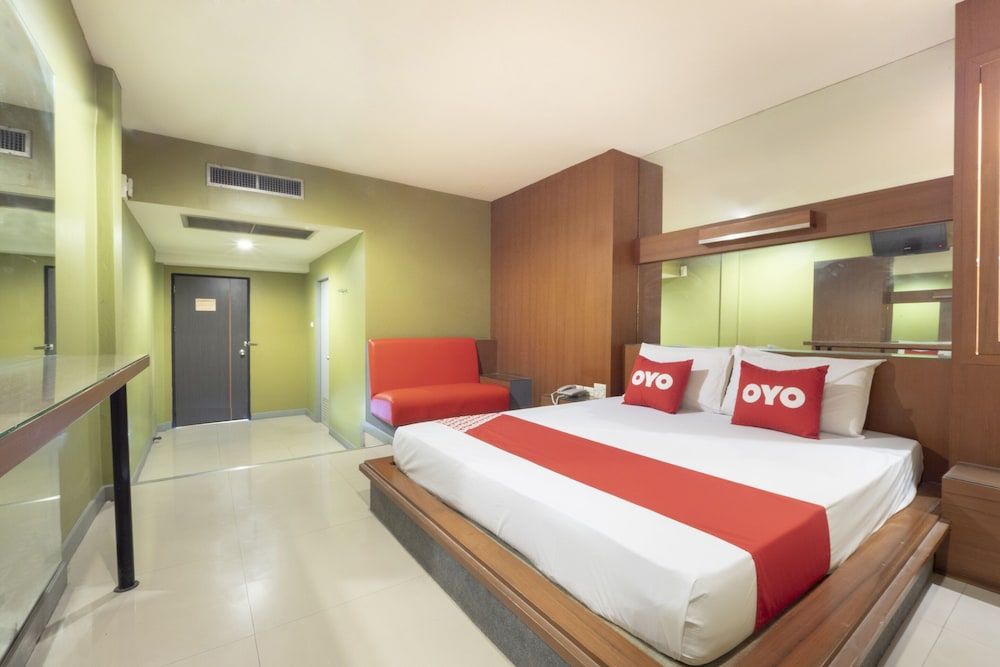 OYO 75382 Chonburi Hotel Deluxe Double Room 10