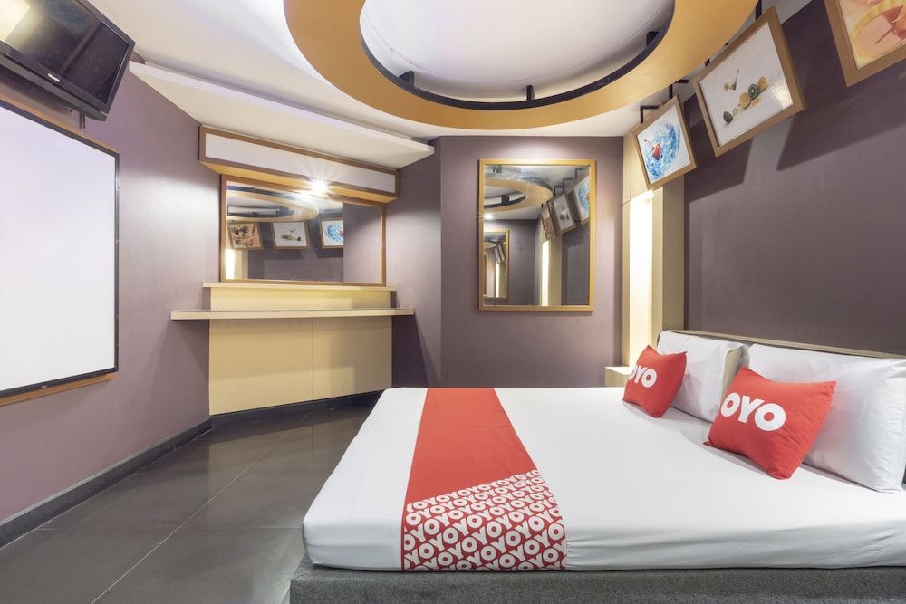 OYO 75382 Chonburi Hotel Deluxe Double Room 5