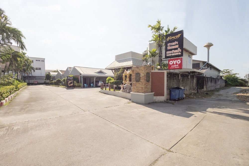 undefined OYO 75382 Chonburi Hotel 5