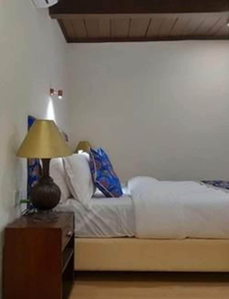 Heranya La:Ku Deluxe Triple Room, Multiple Beds, Courtyard View 7