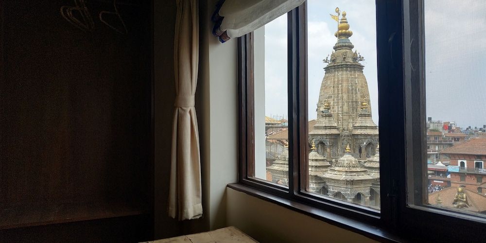 Heranya La:Ku Executive Suite, 1 Queen Bed, Courtyard View 16