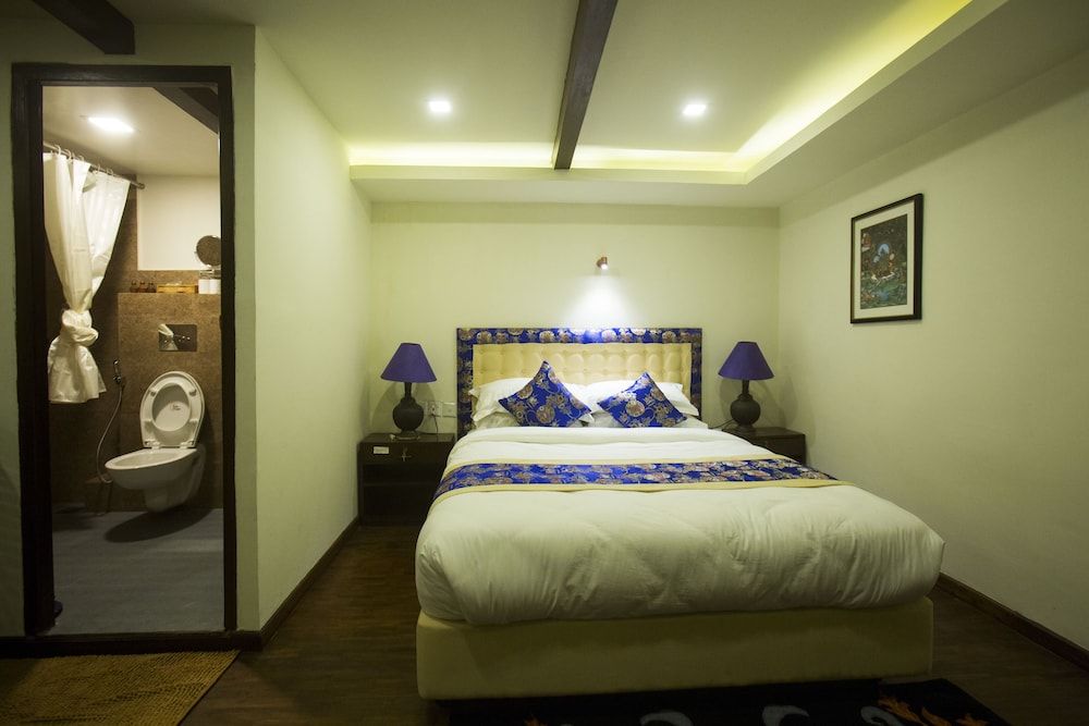 Heranya La:Ku Executive Suite, 1 Queen Bed, Courtyard View 21