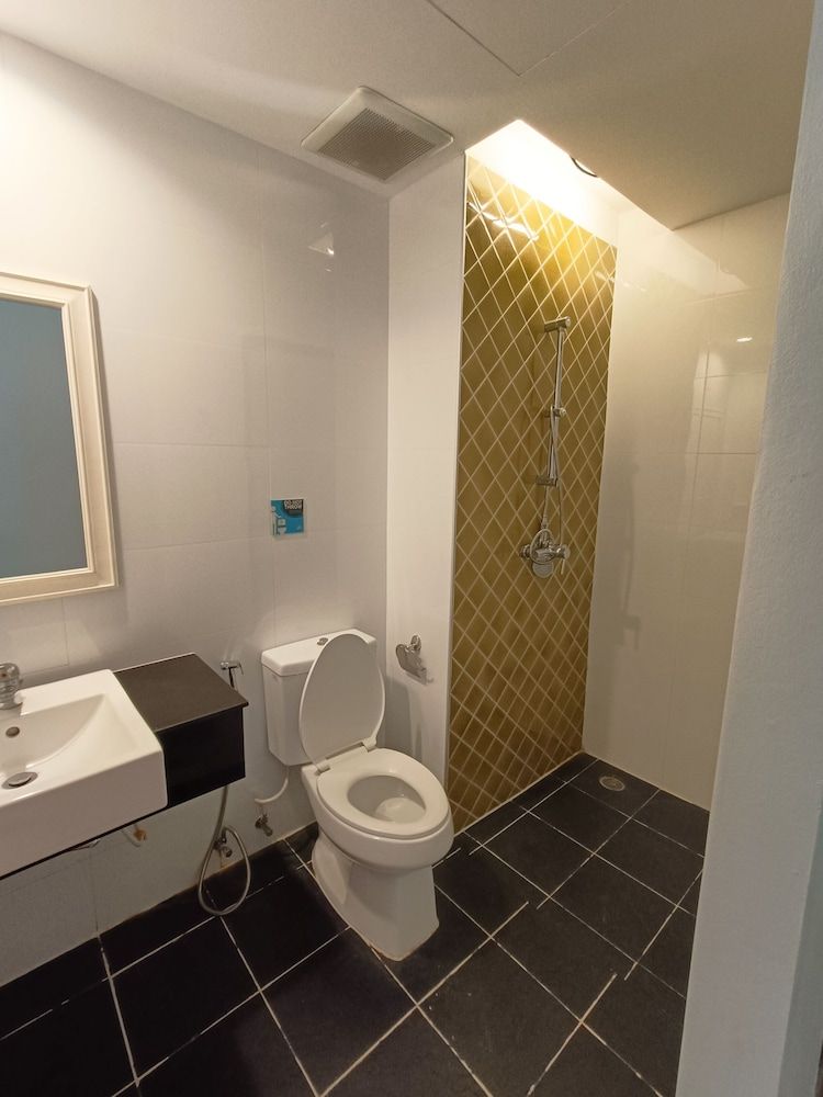 Slumber Party Surf Kata Phuket Standard Twin Room