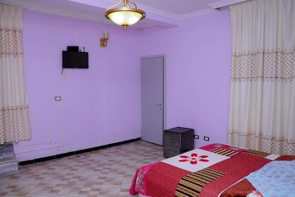 undefined Dire Guest House 5