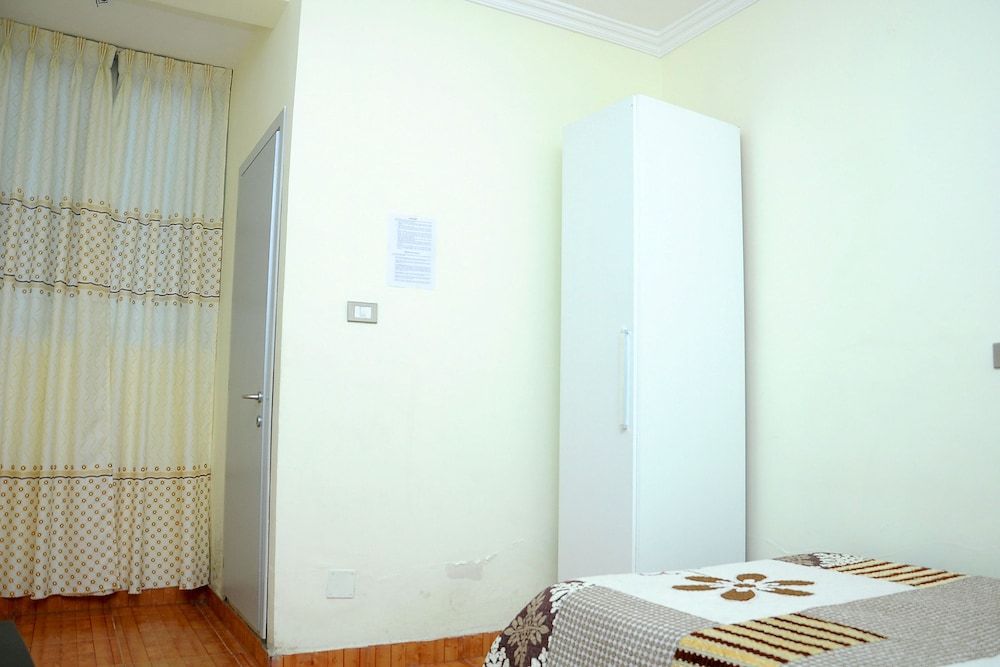 undefined Dire Guest House 6