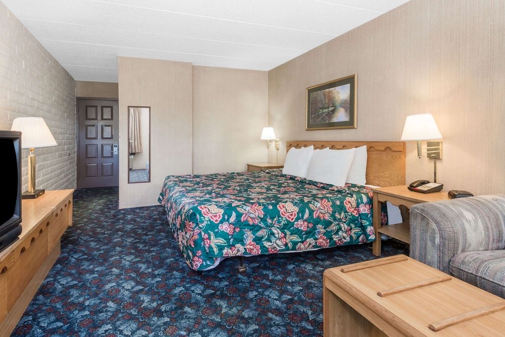 Room, 1 King Bed, Accessible