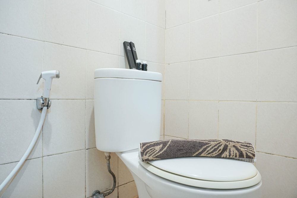 Fully Furnished With Comfortable Design Studio Sunter Park View Apartment Room 12