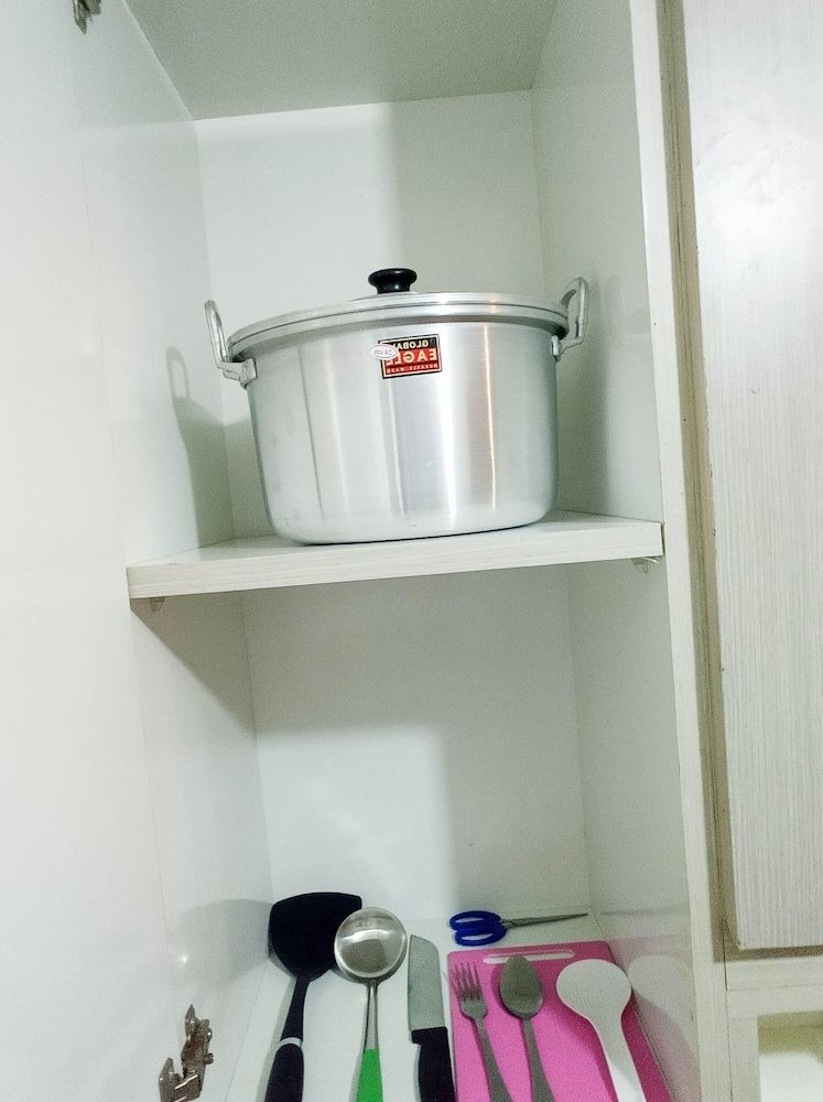 Fully Furnished With Comfortable Design Studio Sunter Park View Apartment Room 11