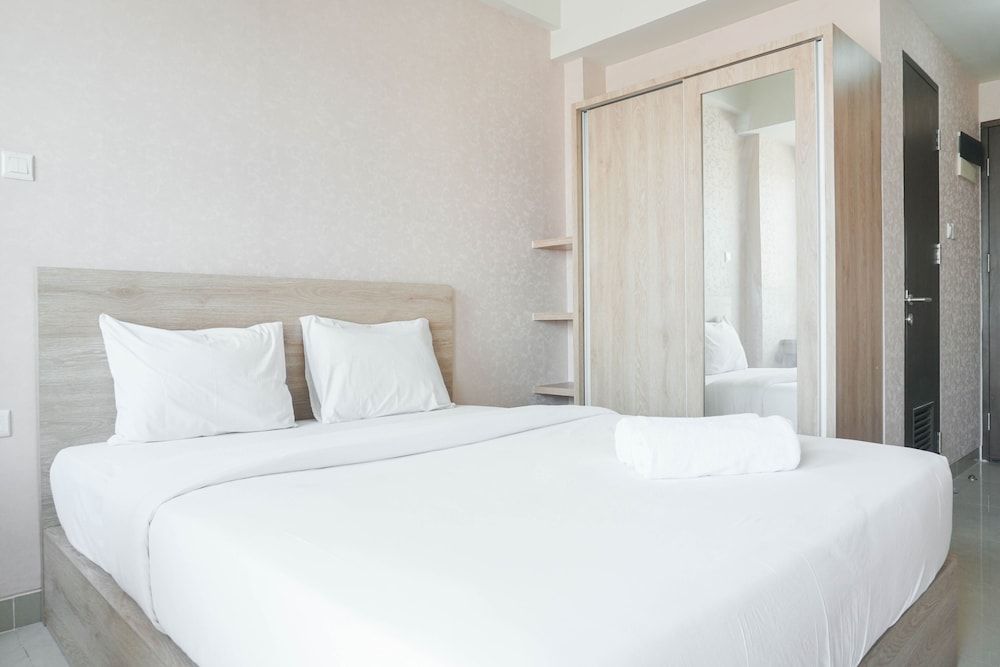 Comfortable And Cozy Studio (No Kitchen) Apartment At Mustika Golf Residence