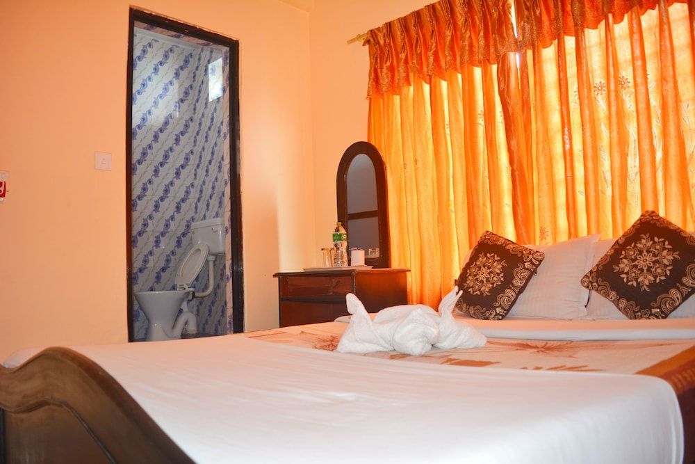 Hotel Direction Pokhara Classic Twin Room, 1 Bedroom, Lake View 4