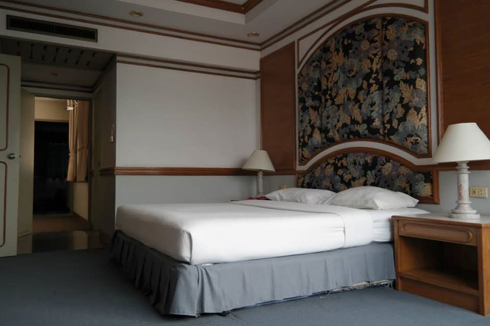 undefined Phuphaya Hotel 3
