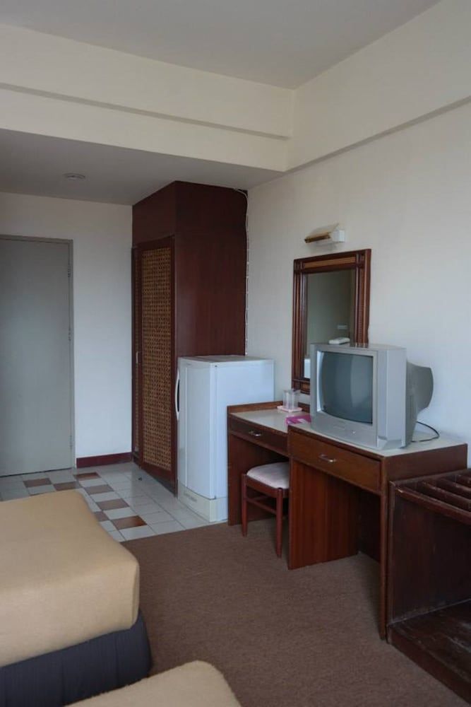 undefined Phuphaya Hotel 9