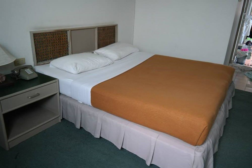 undefined Phuphaya Hotel 10