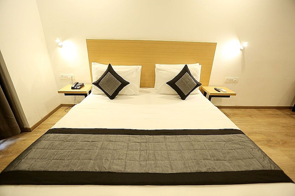 Hotel Gray Saffron Deluxe Room 3