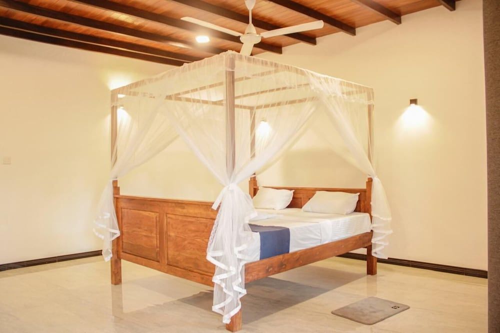 Sea Glow -Tangalle Deluxe Double Room