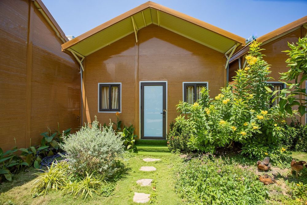 undefined Linh Dan Bungalow 5